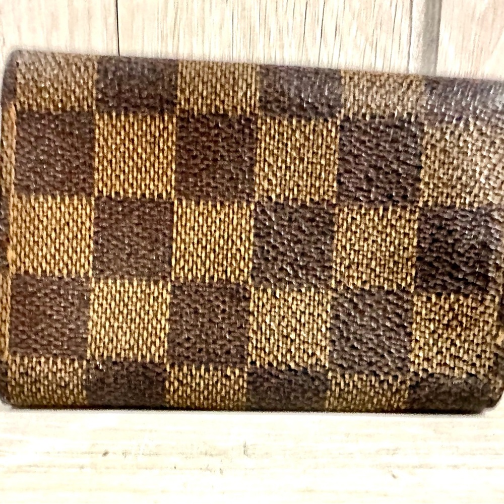 Louis Vuitton Damien Ebene Key Holder - Picture 5 of 11
